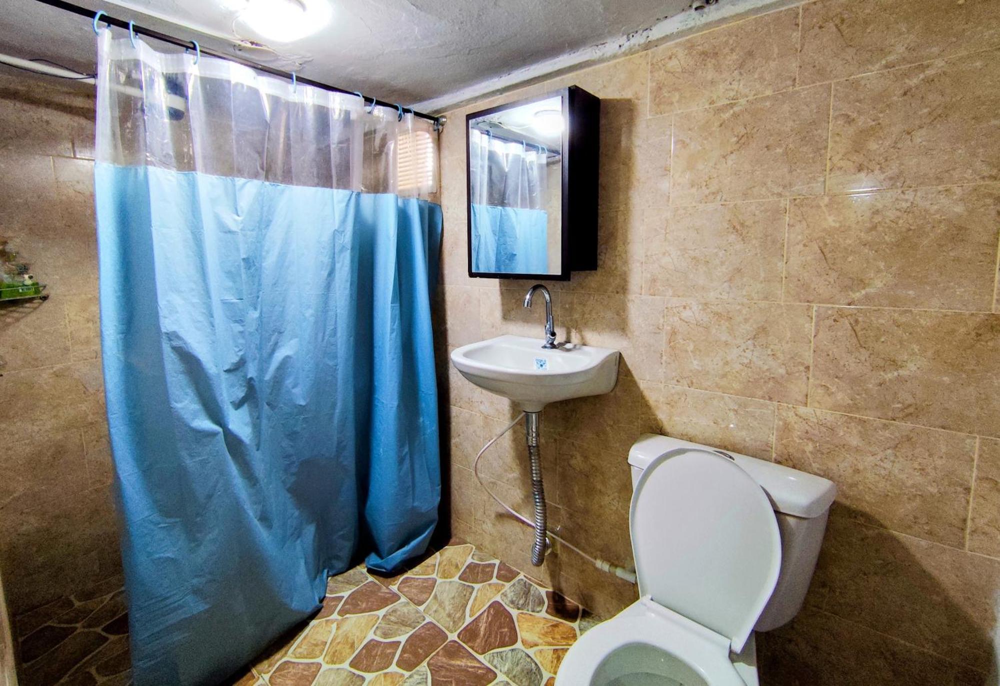 Mico Loco Casa Hostal Bogota Exterior photo