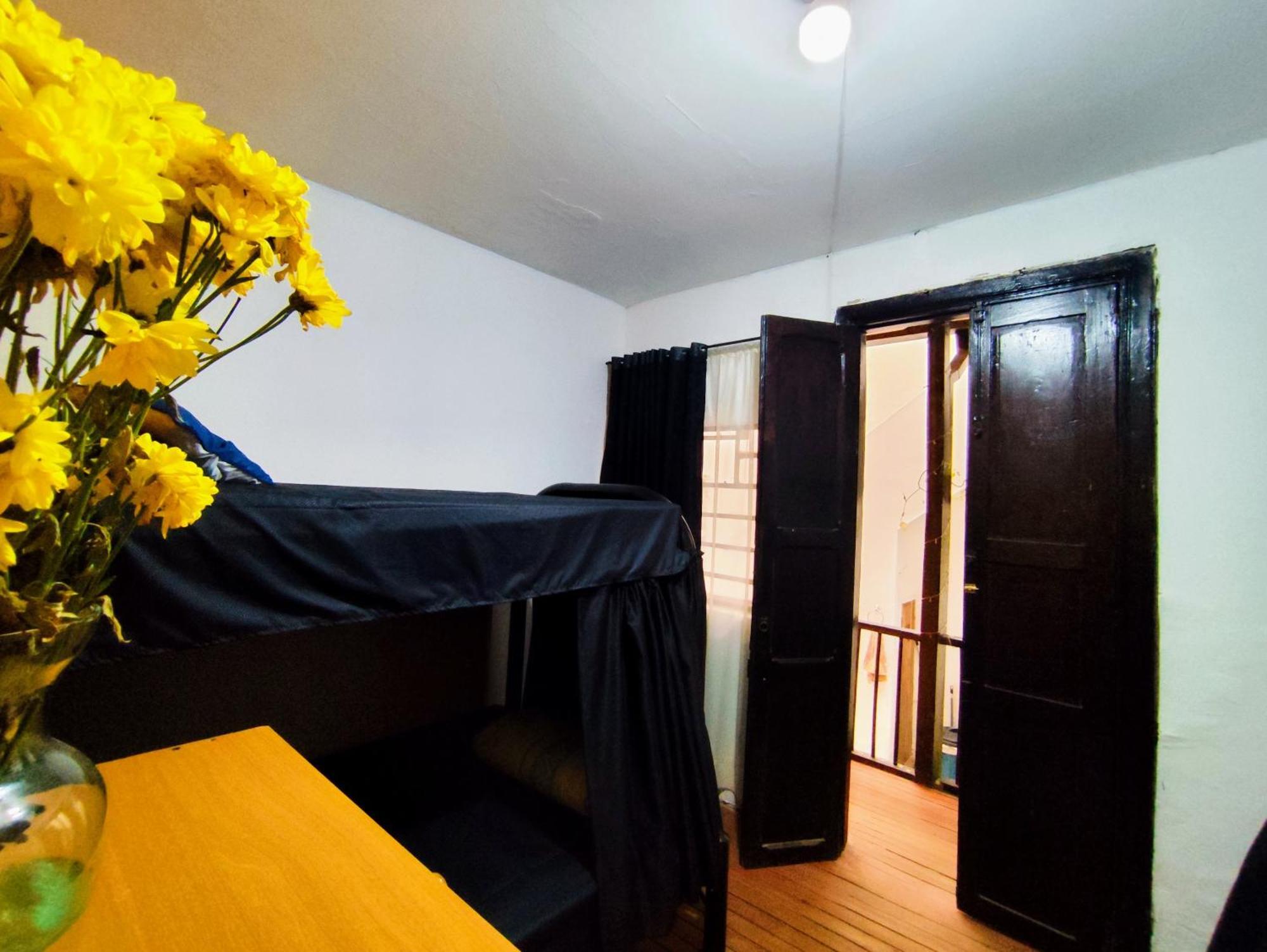 Mico Loco Casa Hostal Bogota Exterior photo